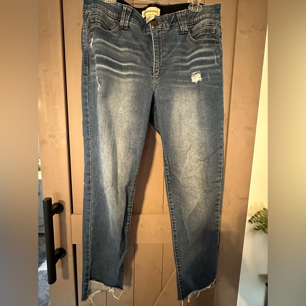 Democracy “Abs”olution (Absolution) raw hem ankle jeans. Size 14.